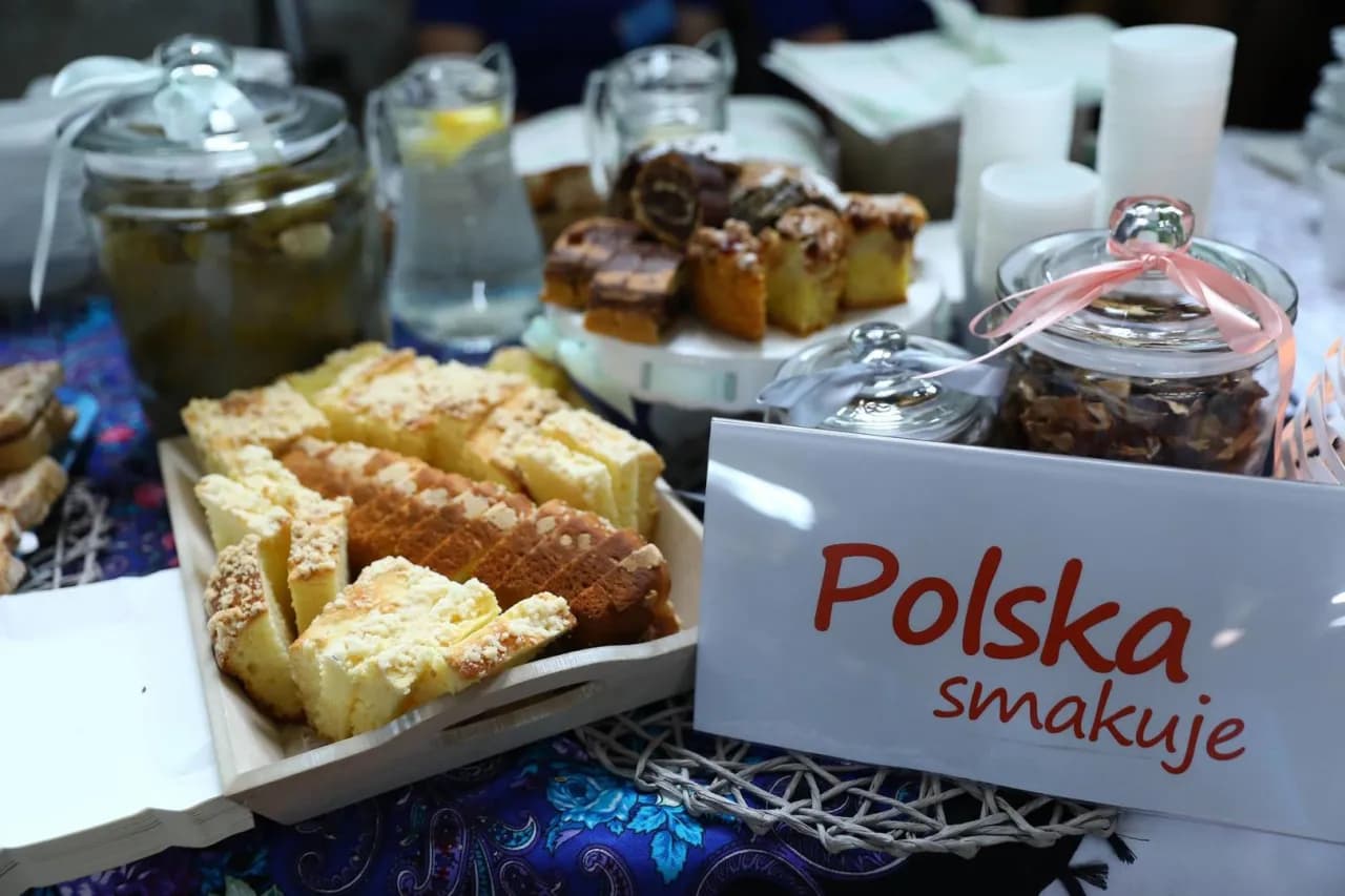 Produkcja żywności na małą skalę: kompletne zasady i wymogi prawne 2025