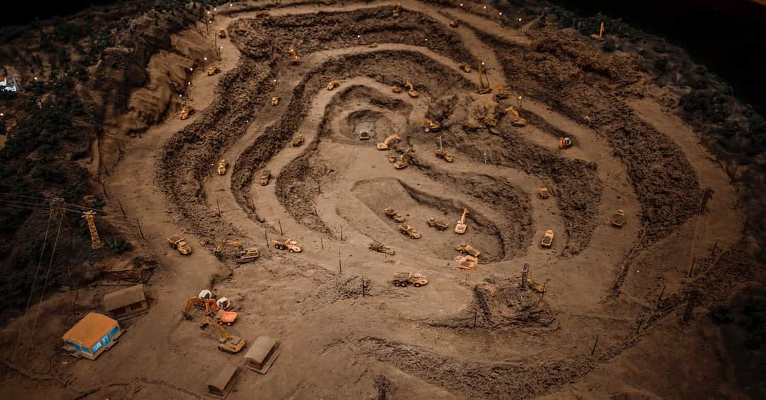 Koparko-ładowarki - najważniejsze cechy i porady przy zakupie