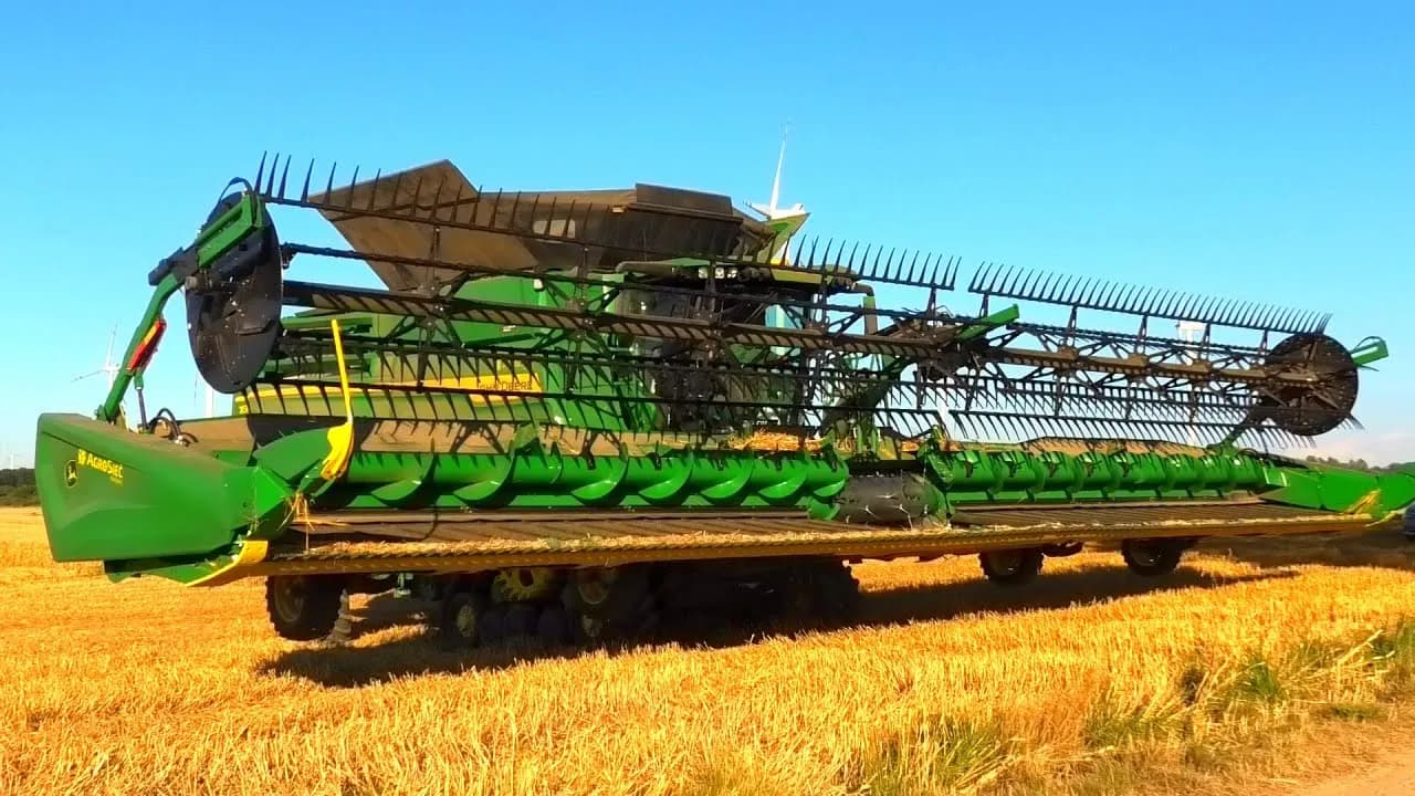 Największy heder na świecie - dowiedz się jak zbudować najpotężniejszy heder do kombajnu