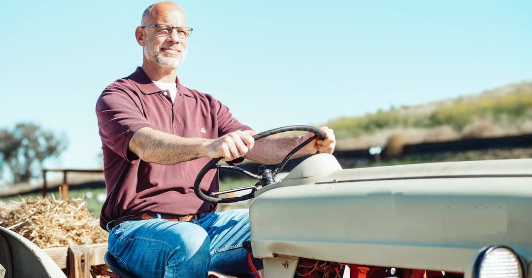 Ciągniki dla dużych gospodarstw 50 ha - jak znaleźć najlepszy?