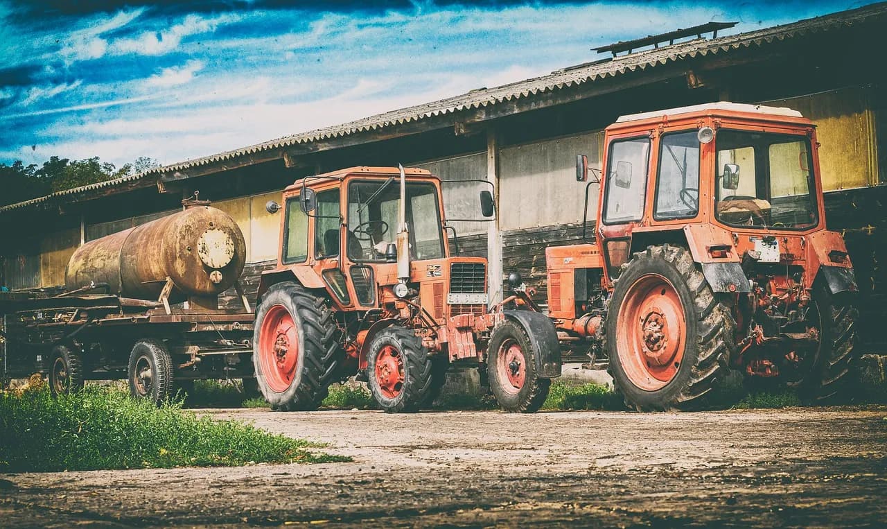 T25 Władimirec: Cechy, parametry i specyfikacje tego ciągnika rolniczego