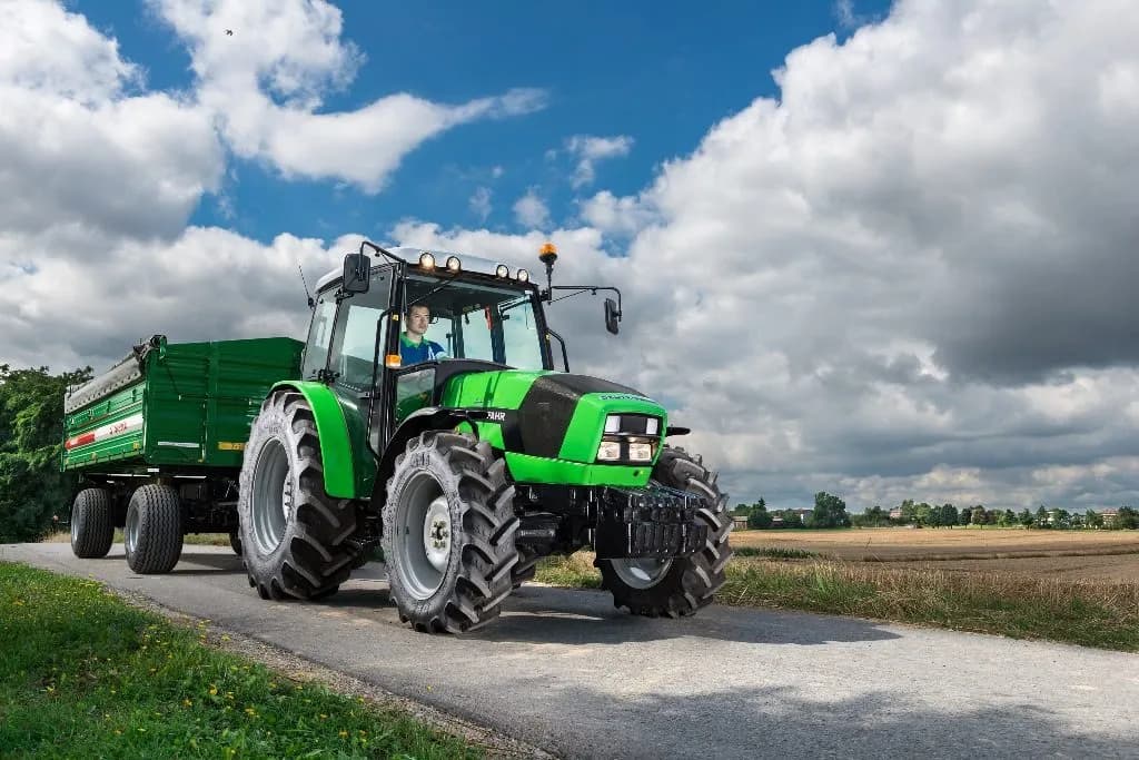 Ciągniki dla gospodarstw 10 ha - jaki model wybrać?