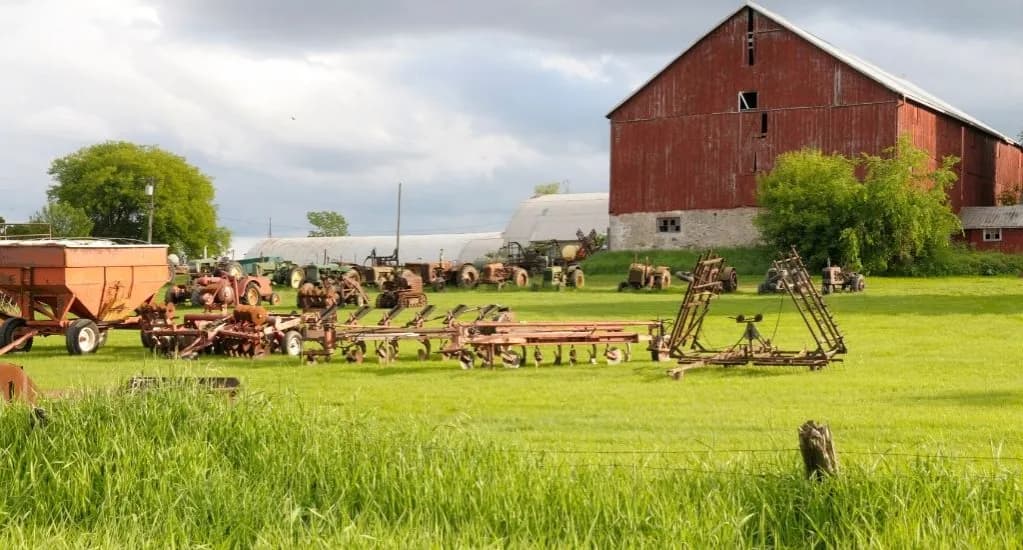 Gospodarstwo rolne inaczej: 6 synonimów i ich znaczenie